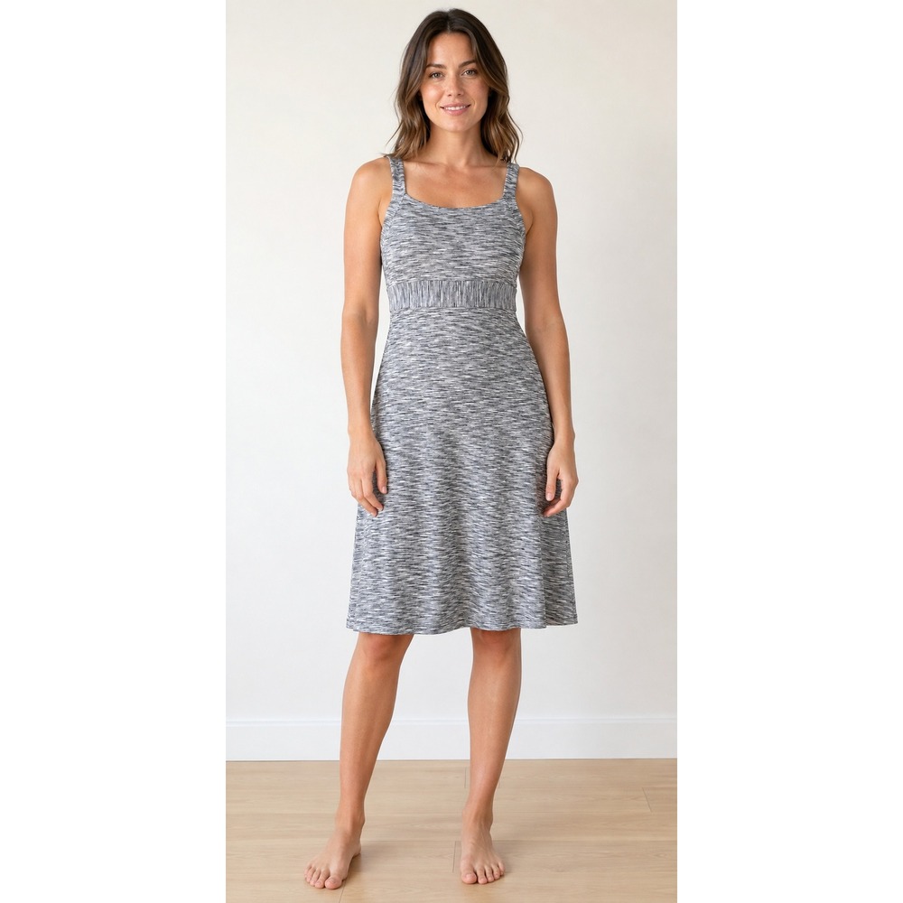 prAna Women's athletic dress sie Medium Gray Racerback Shelf Bra Excellent!